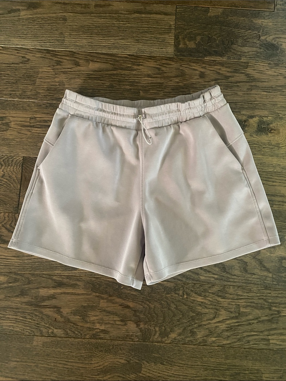 ODODOS Women's Athletic Drawstring Shorts in Light Gray/Tan